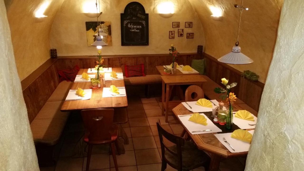 Gasthaus Kreuz Schruns Exteriér fotografie